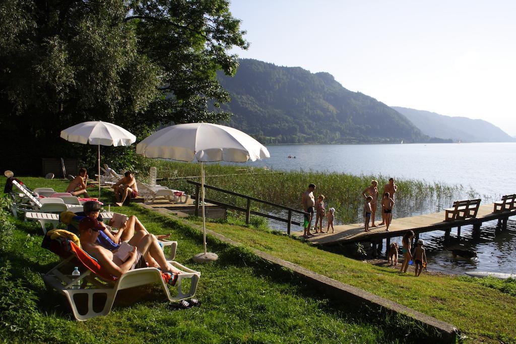Seehaus Karantanien Am Ossiacher See Buitenkant foto